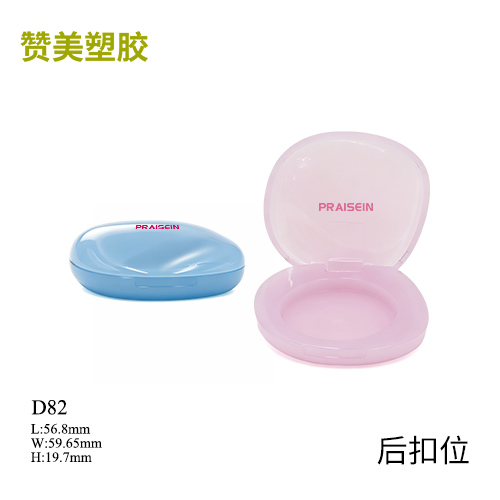 D82