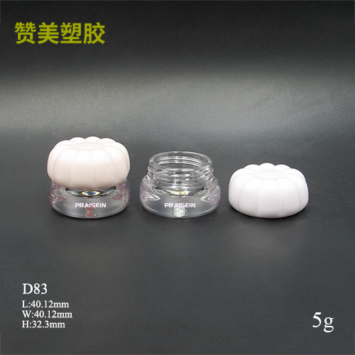 D83